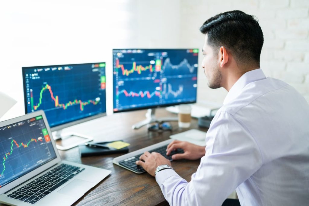 デイトレとは？初心者でもわかる仕組みと勝つためのコツ