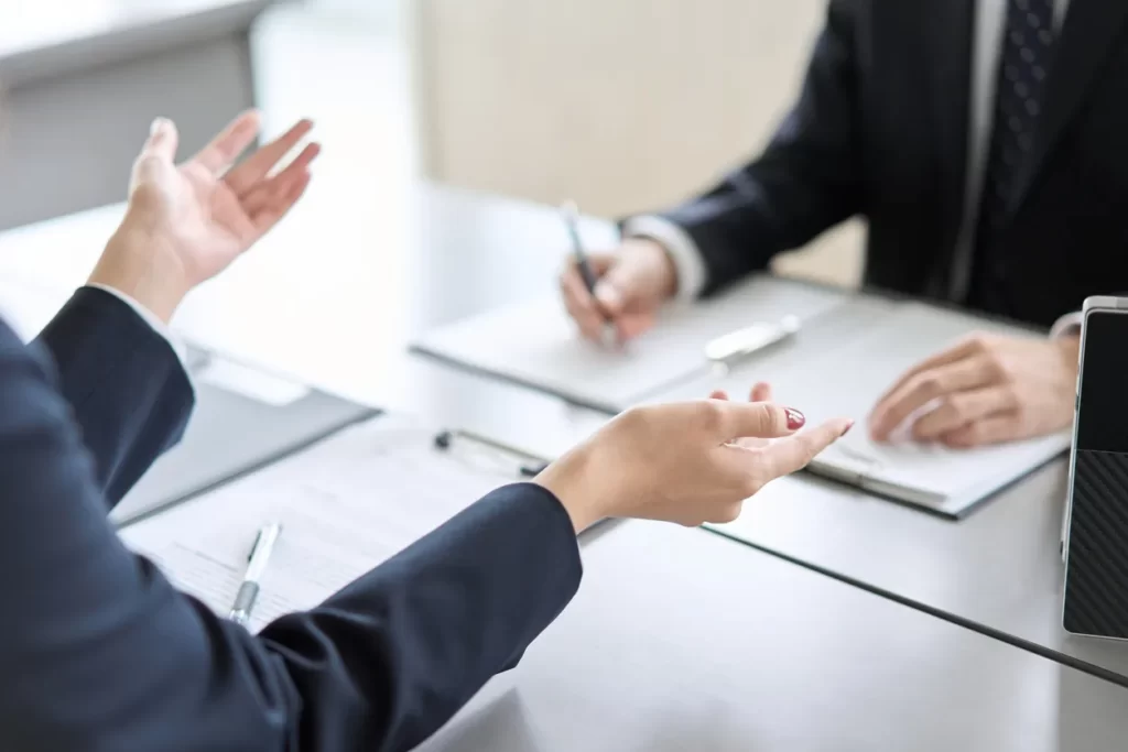 資産形成コンサルタントは怪しい？詐欺やマルチ商法まがいと勘違いされる理由のイメージ