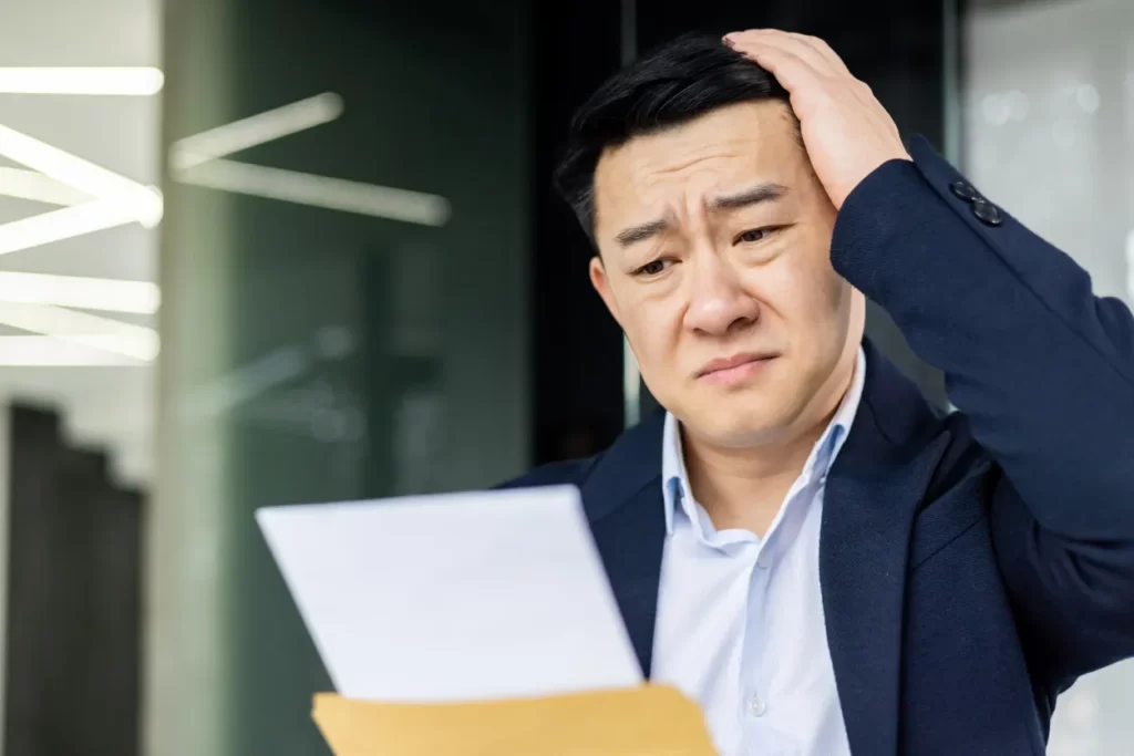 怪しい資産形成コンサルタントの被害にあった事例のイメージ
