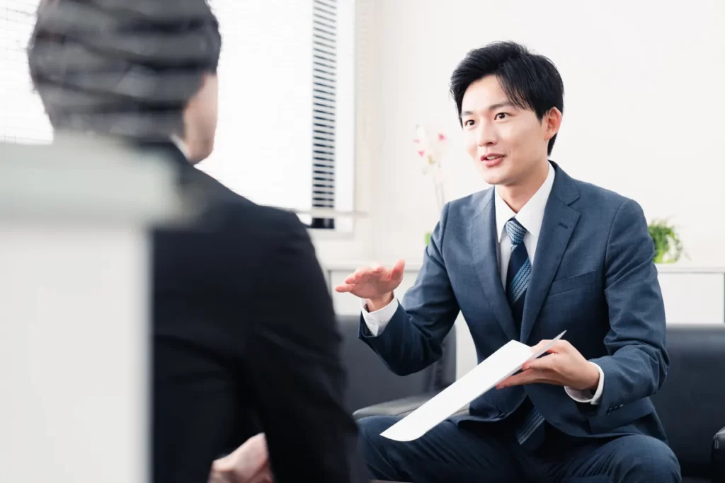 資産形成コンサルタントは怪しいのイメージ